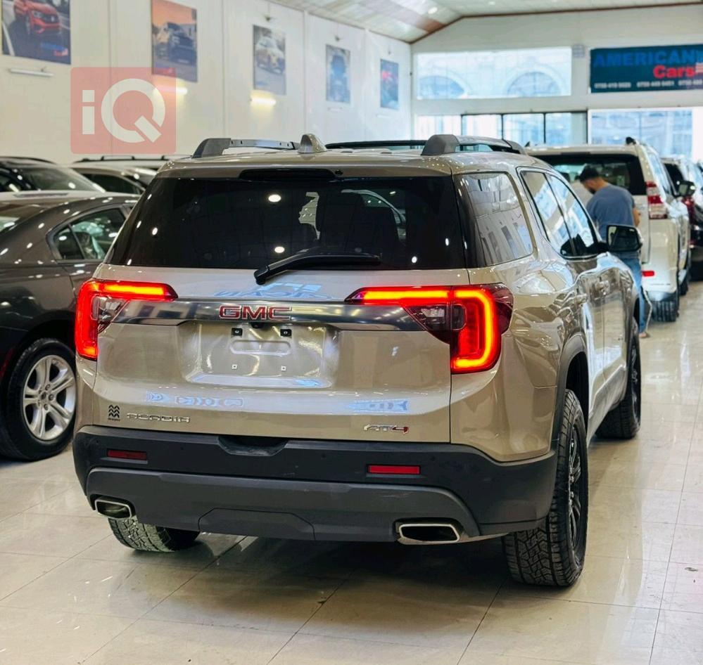 GMC Acadia